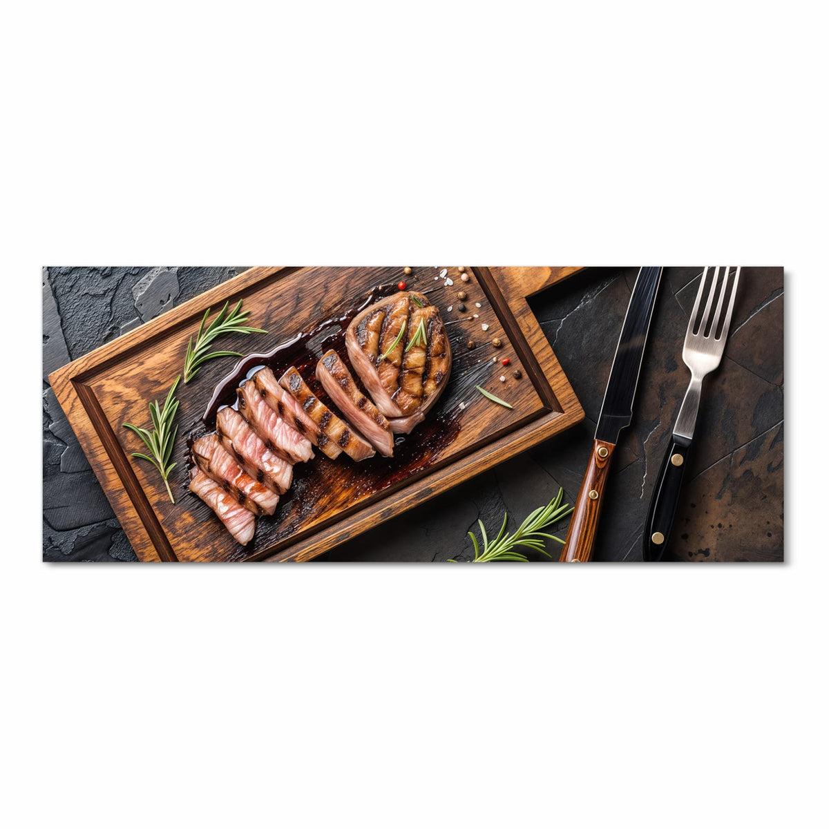 Pflegeleichter Küchenläufer mit Motiv Servierbrett Fleisch in Frontansicht, rutschfest