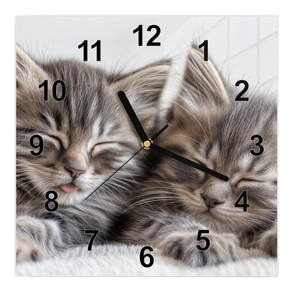 Wanduhr Quadratisch mit dem Motiv Zwei schlafende Kätzchen