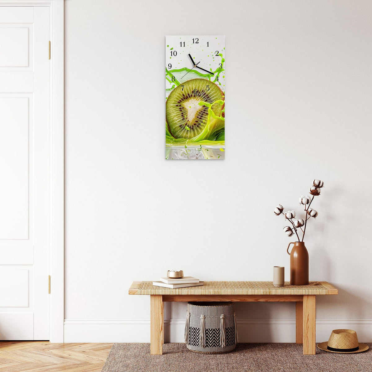Moderne Wanduhr aus Glas mit Farbtiefe – Wanduhr Kiwi Spritzer aus Glas – Hochformat 30 × 60 cm