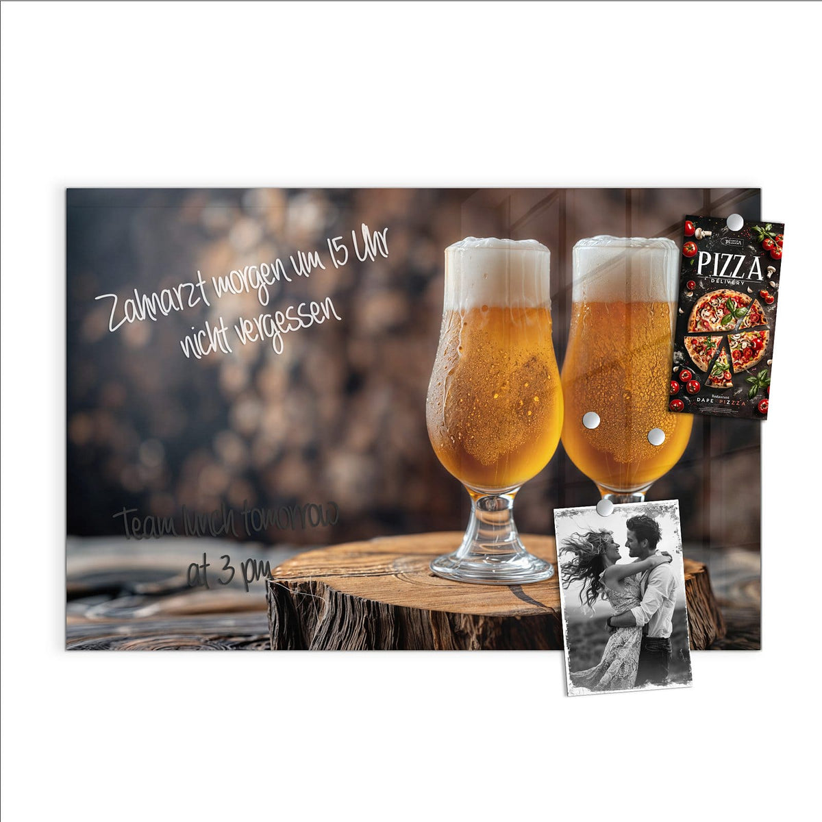 Beschreiben, abwischen, anheften – Magnettafel - Bier auf Holzstumpf