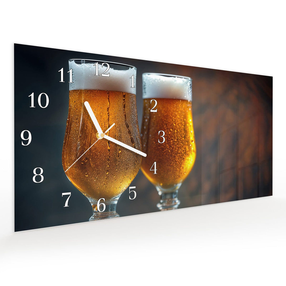 Vormontiert – mit Schwebeeffekt – Wanduhr Zwei Biergläser Holz aus Glas – Querformat 60 × 30 cm