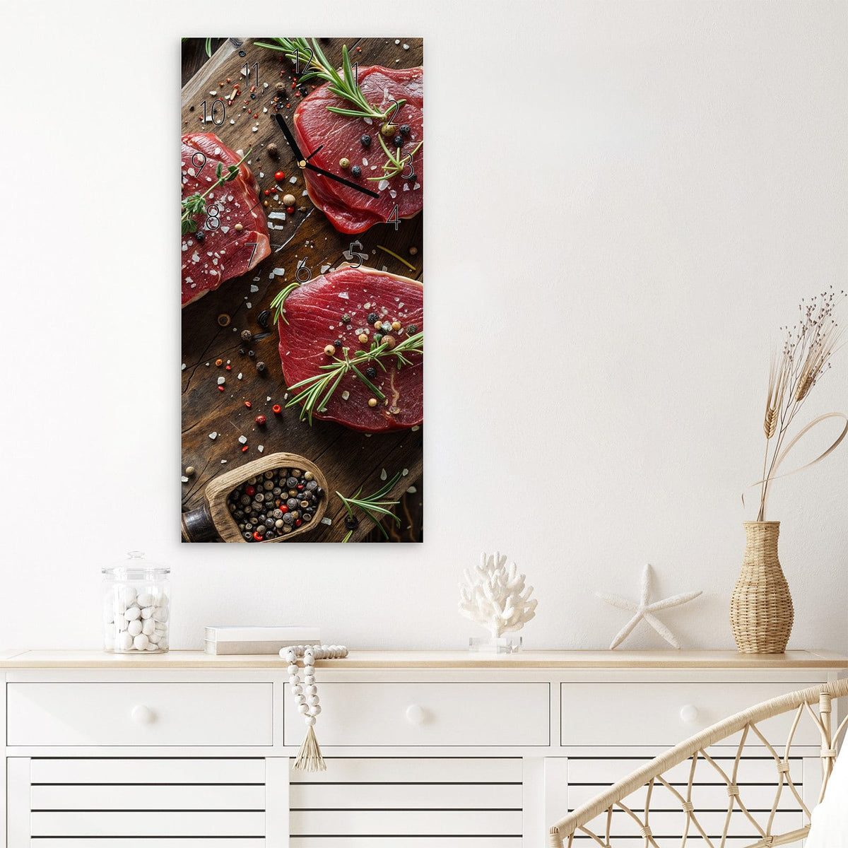 Wanduhr Frische Gewürze aus Glas – Hochformat 30 × 60 cm – Rohes Fleisch mit Rosmarin und Knoblauch