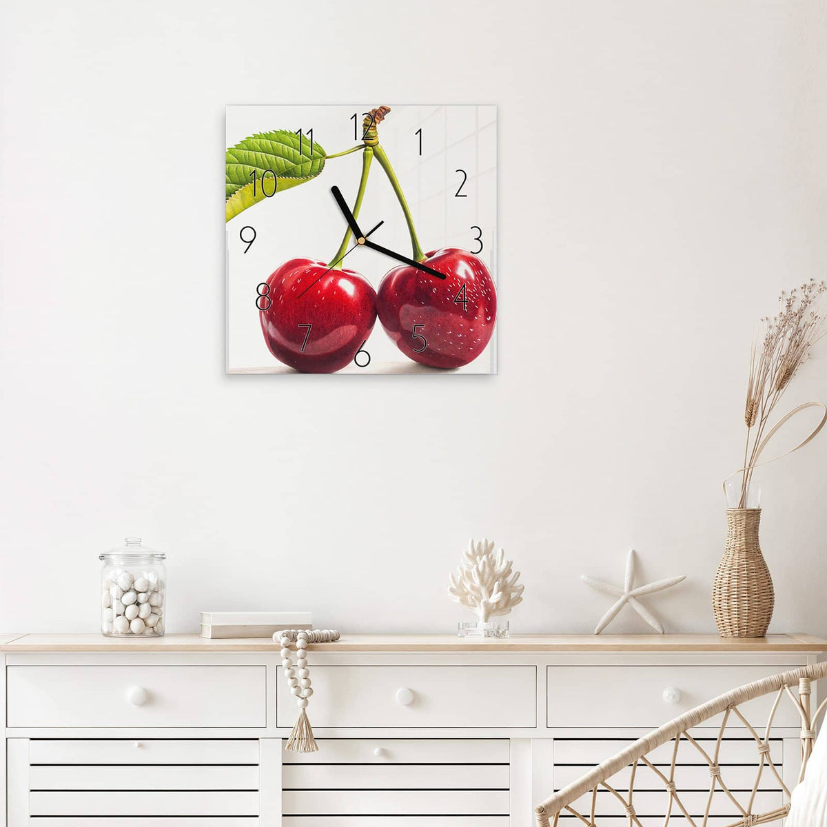 Wanduhr Zwei Kirschen am Stiel aus Glas – Quadratisch 30 × 30 cm – Zwei glänzende Kirschen mit Blatt