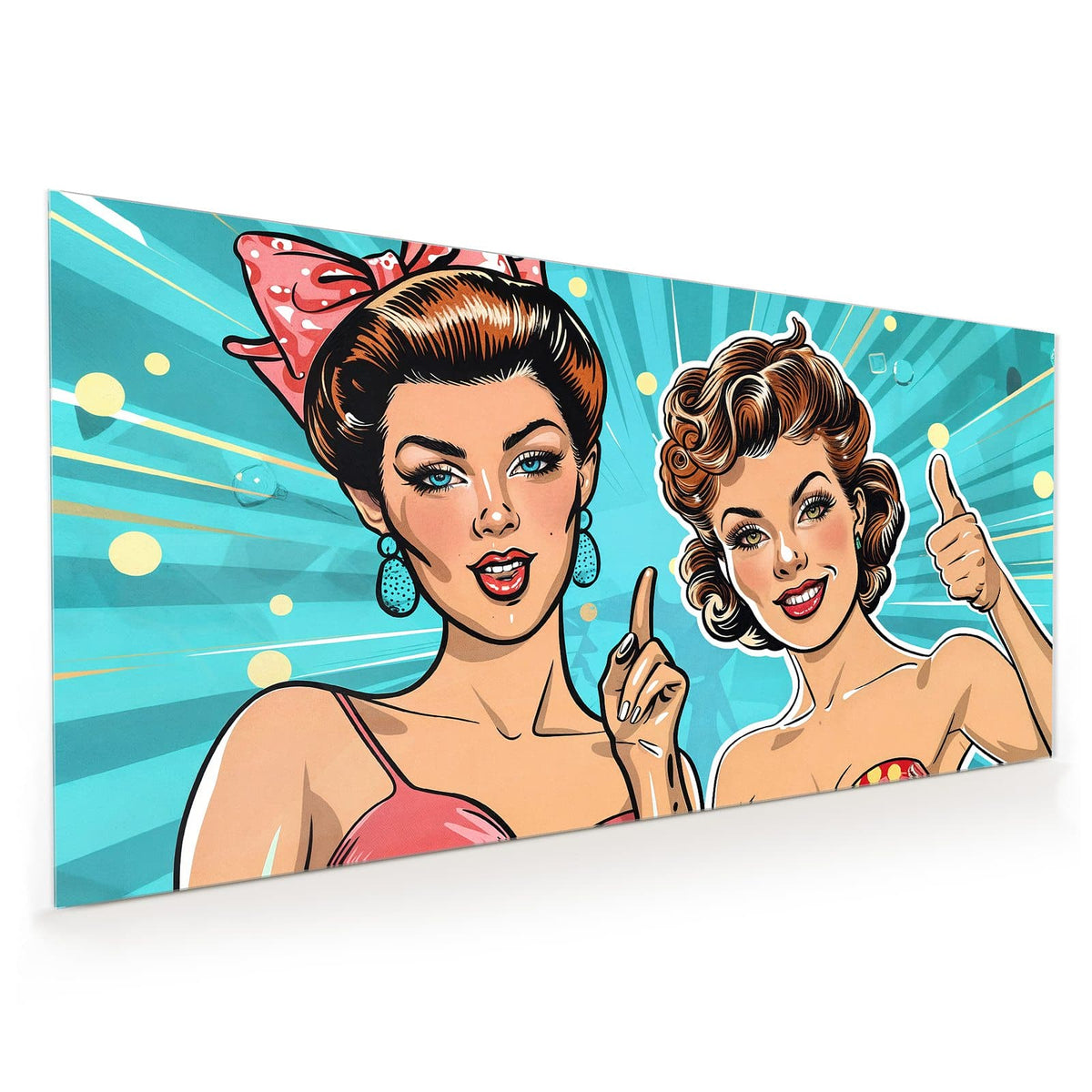 Küchenrückwand aus Glas im Hochformat mit Motiv Retro Freundinnen: Zwei Pin-up-Frauen mit Retro-Frisuren vor türkisem Strahlenhintergrund