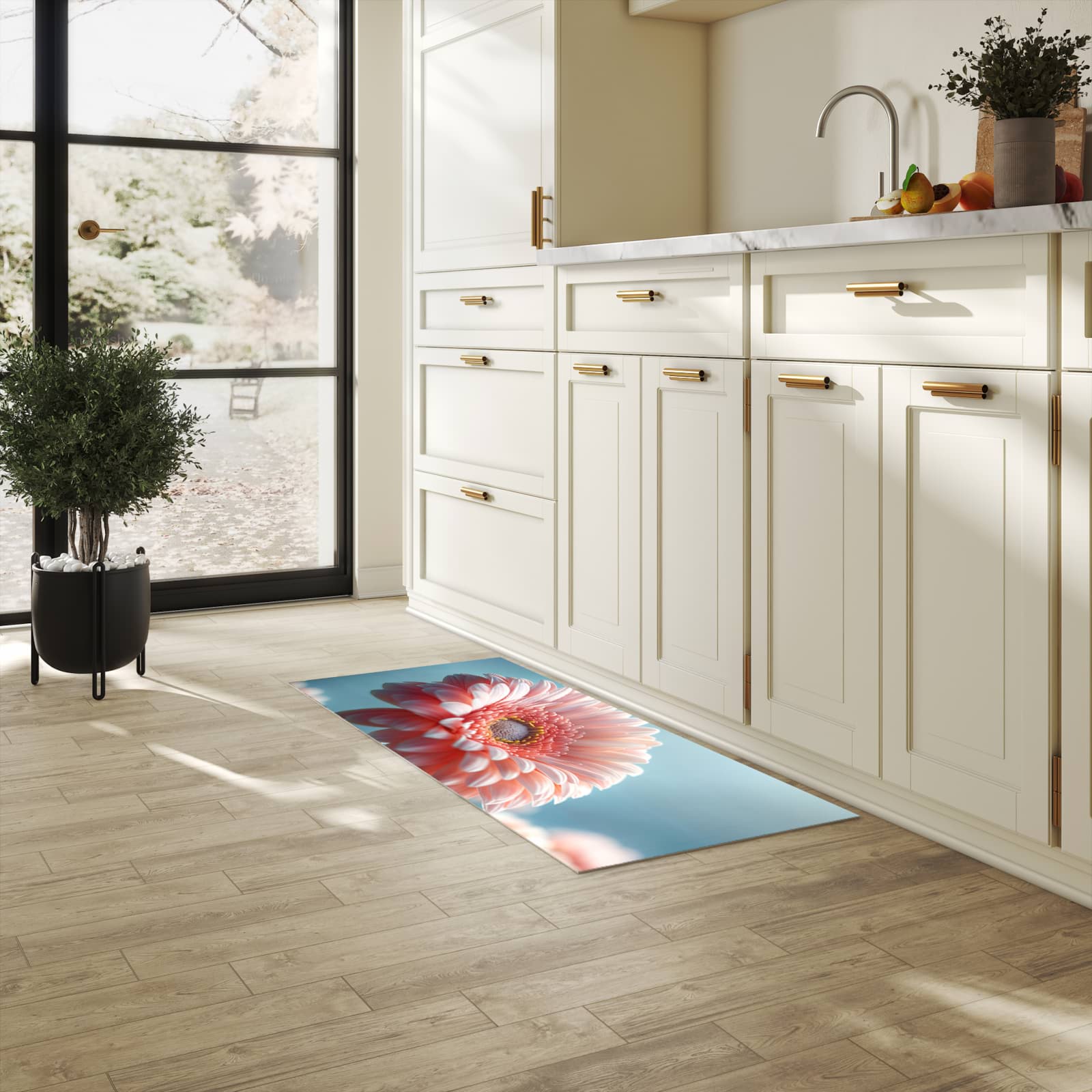 Strapazierfähiger Küchenteppich mit Motiv Warme Blumenpracht in heller Küche