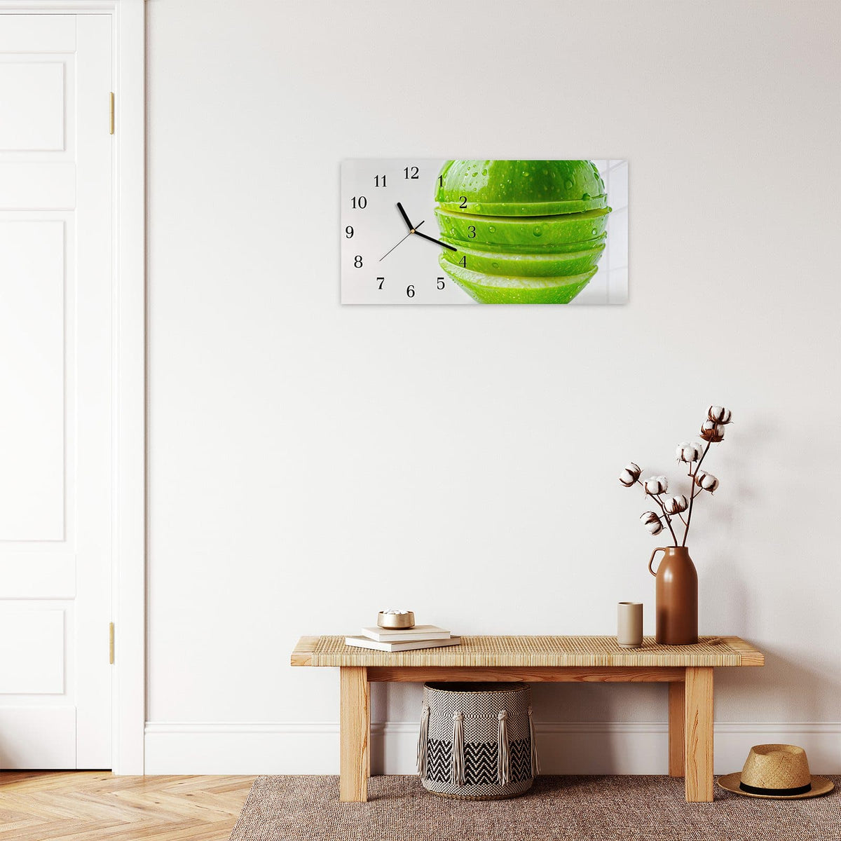 Moderne Wanduhr aus Glas mit Farbtiefe – Wanduhr Geschnittener Apfel aus Glas – Querformat 60 × 30 cm