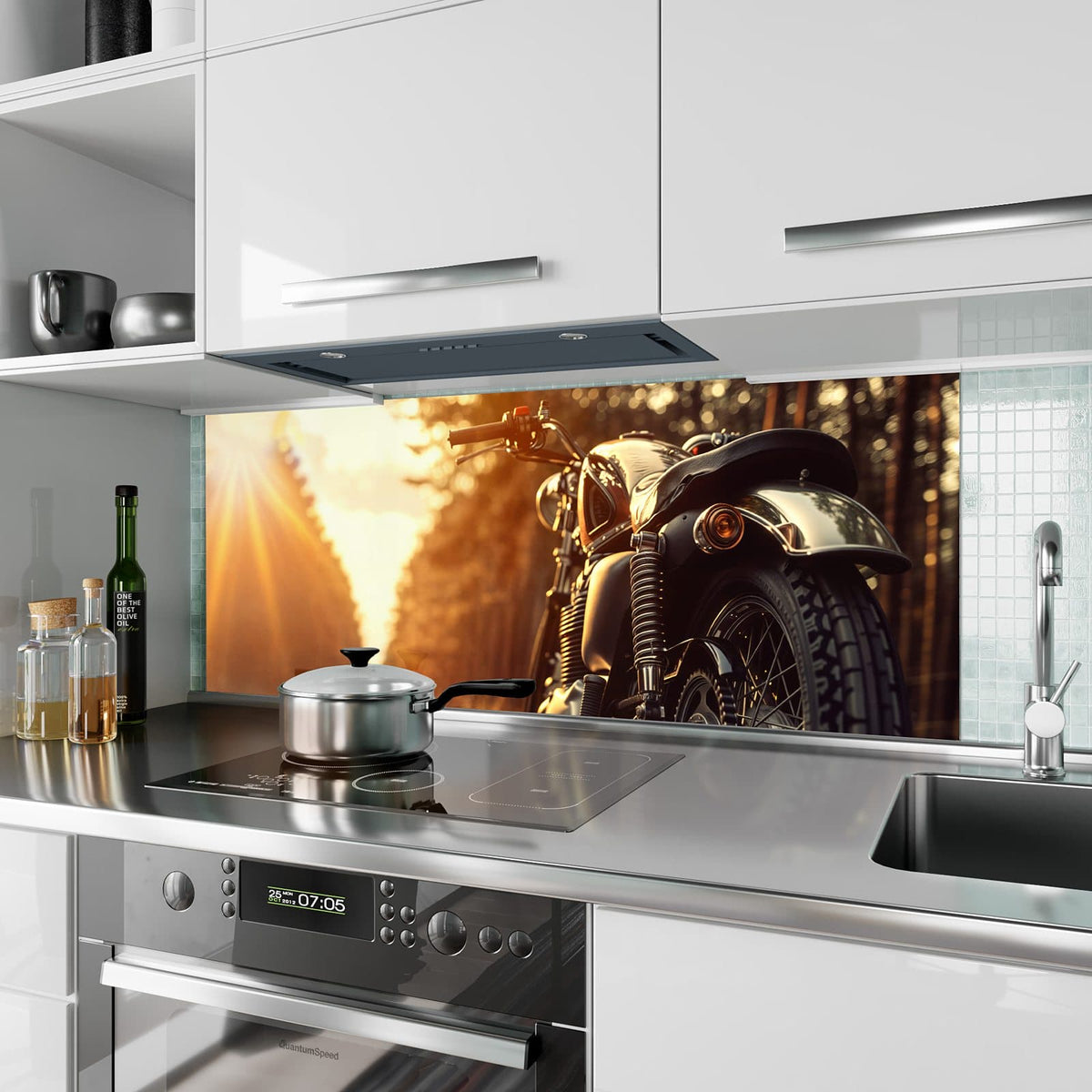 Küchenrückwand aus Glas Motorrad im Gegenlicht im Hochformat als Spritzschutz hinter dem Kochfeld, über dem Fliesenspiegel montiert