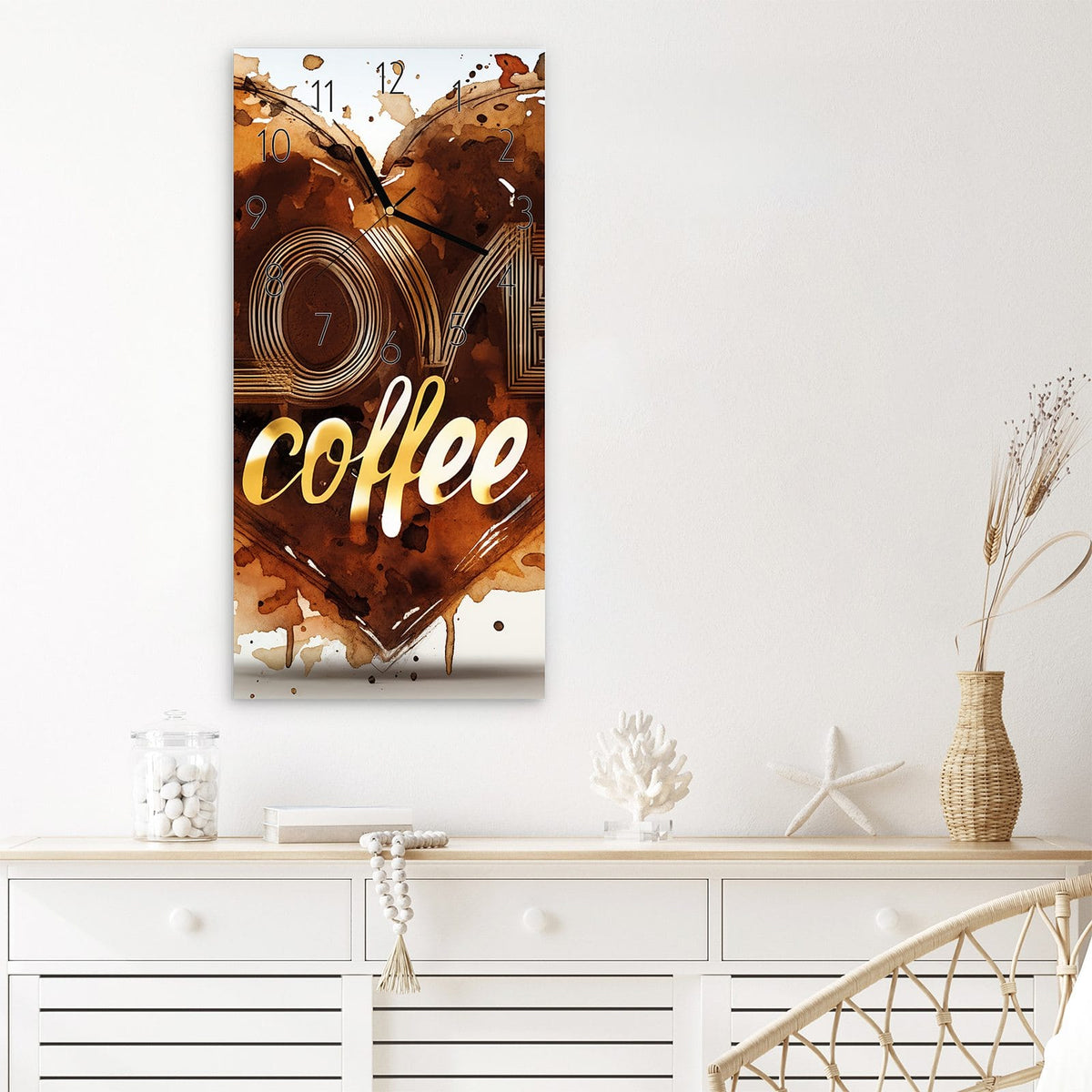 Wanduhr Kaffeeherz aus Glas – Aquarellherz in Kaffeebraun