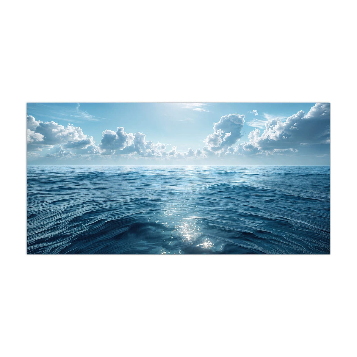 Küchenrückwand aus Glas Ozean unter Wolken im Hochformat, Motiv bildfüllend von vorn