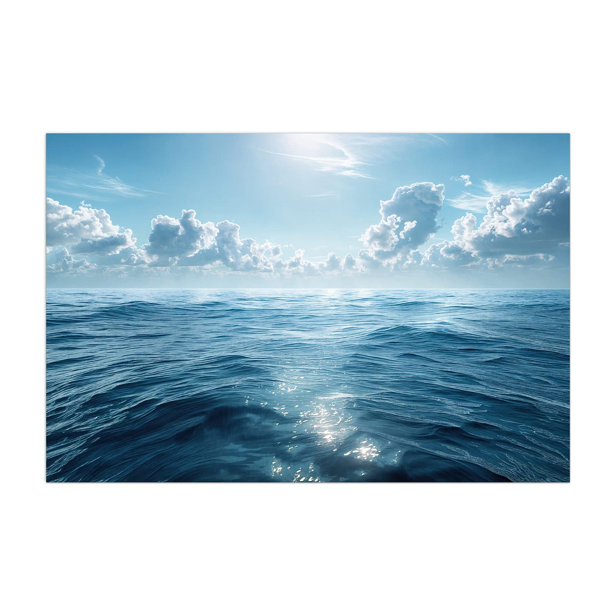 Küchenrückwand aus Glas Ozean unter Wolken im Hochformat, Motiv bildfüllend von vorn