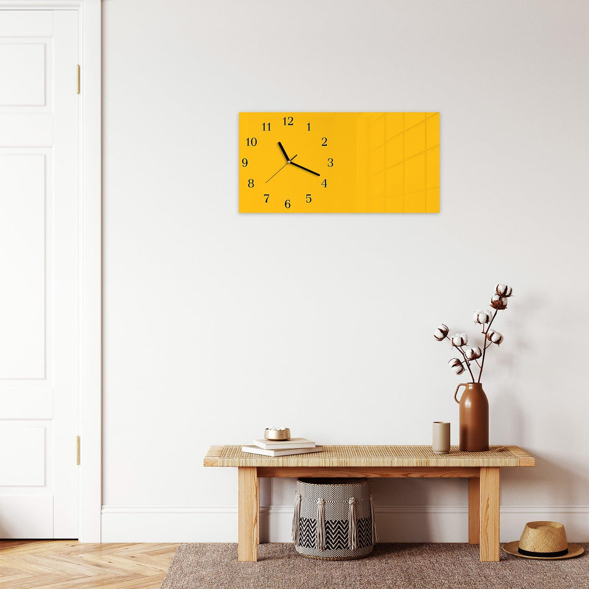 Moderne Wanduhr aus Glas mit Farbtiefe – Wanduhr Oranger Hintergrund I aus Glas – Querformat 60 × 30 cm