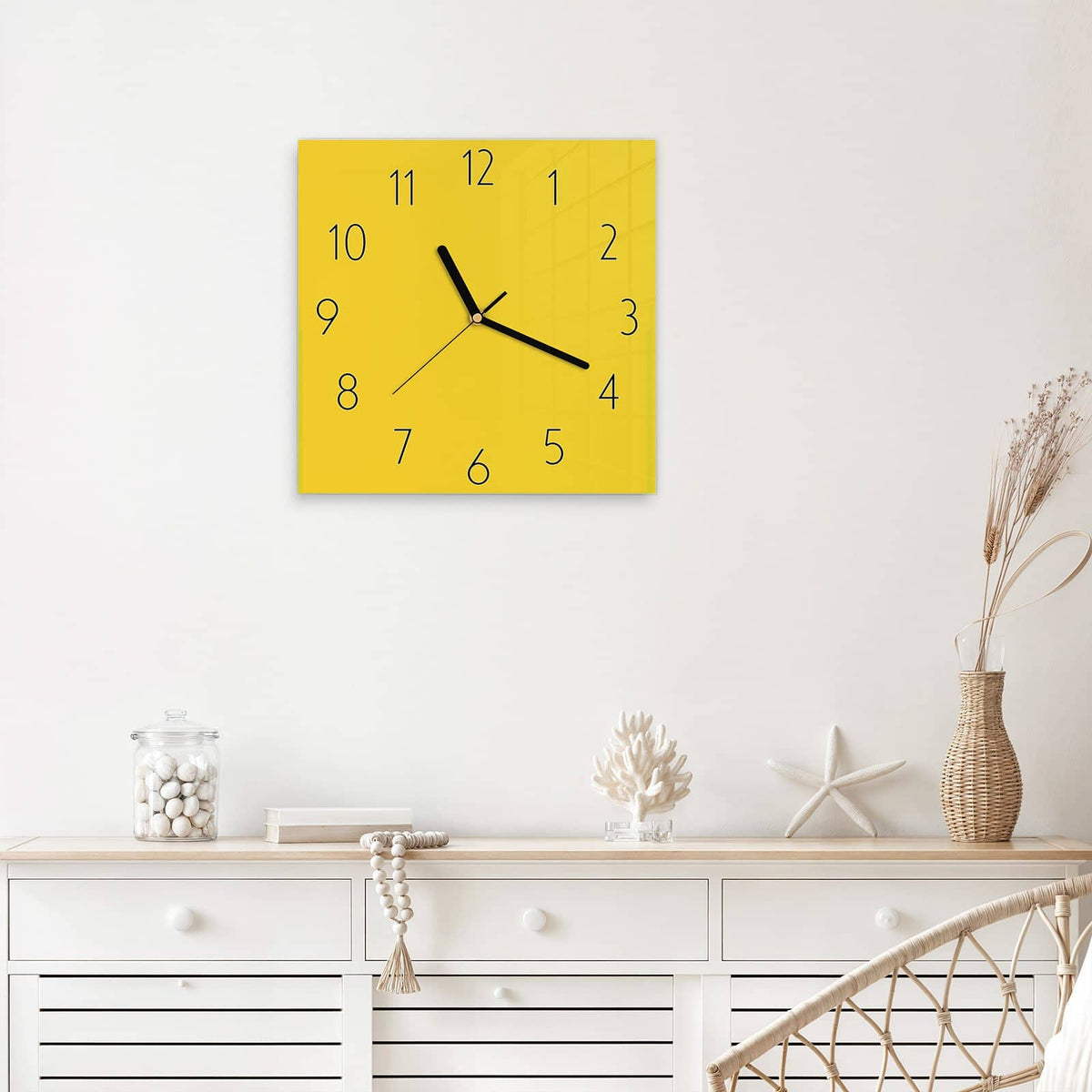 Wanduhr Goldgelb aus Glas – Quadratisch 30 × 30 cm – Gedämpftes Goldgelb in klarer Optik