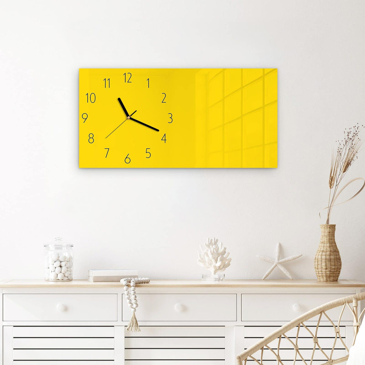 Wanduhr Oranger Hintergrund III aus Glas – Querformat 60 × 30 cm – Kräftiges Orange ohne Muster