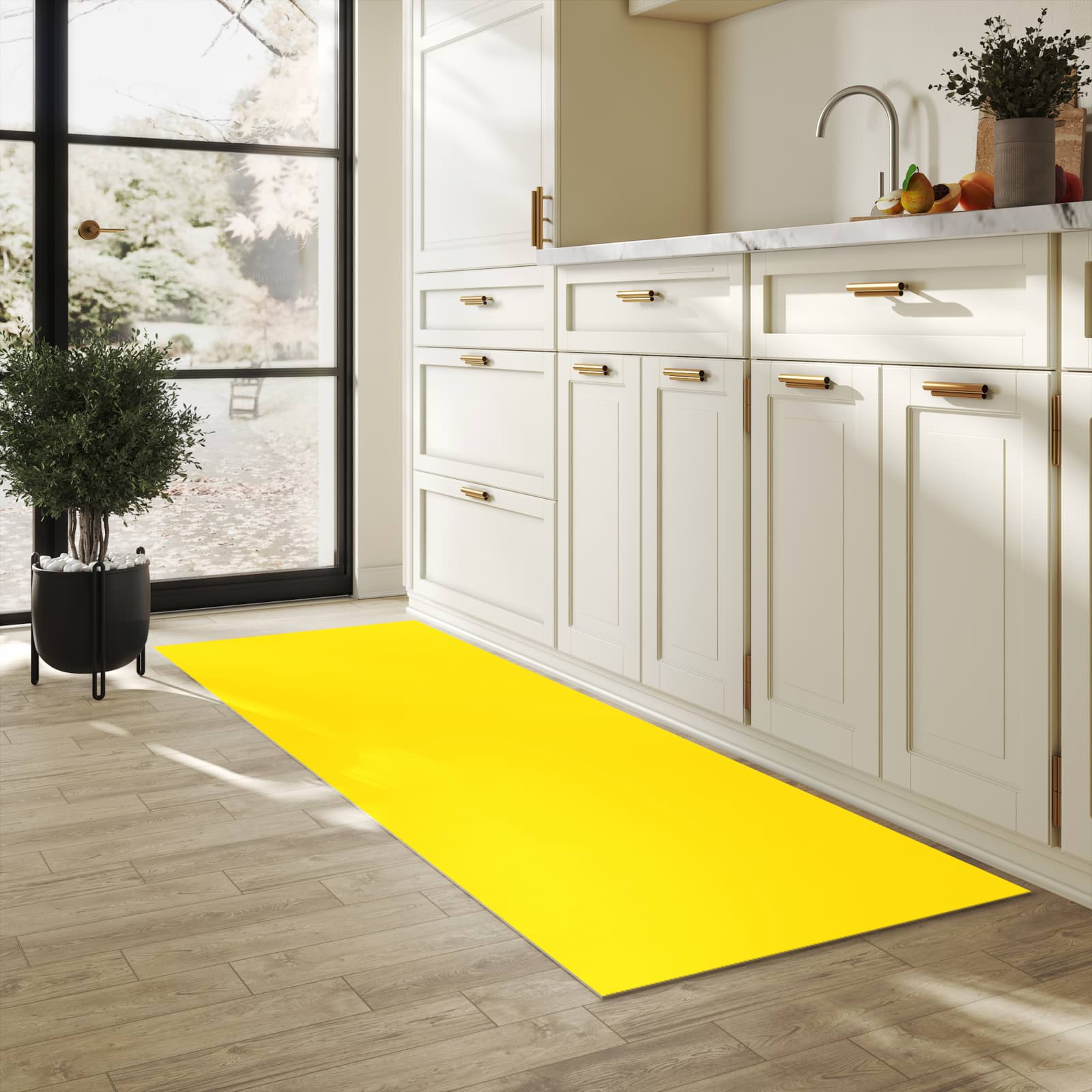 Strapazierfähiger abwaschbarer Küchenläufer mit Motiv Oranger Hintergrund III in heller Küche