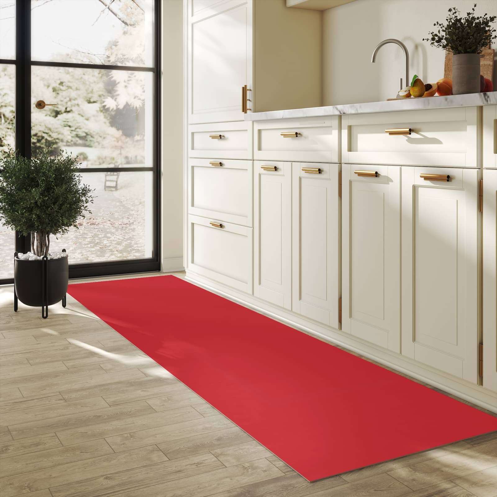 Geräuschdämpfender waschbarer Küchenläufer mit Motiv Weinroter Hintergrund III in heller Küche