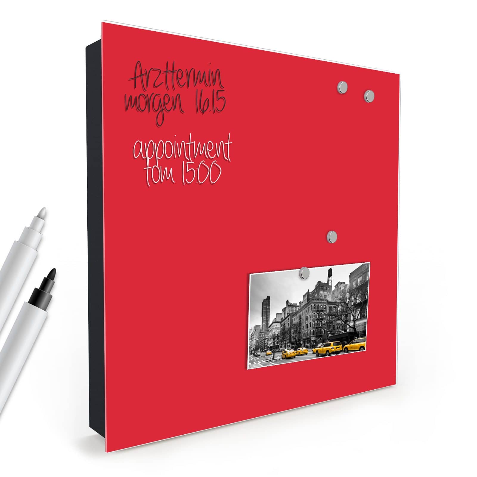 Praktische Schlüsselbox mit Motiv Pink-Roter Hintergrund in schräger Produktansicht mit Zubehör