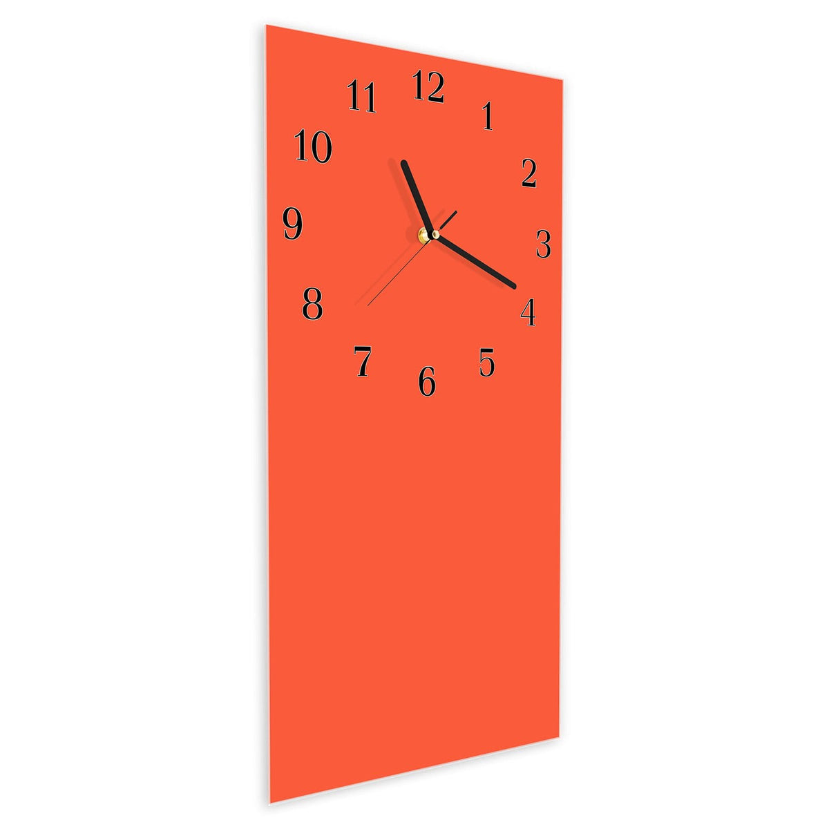 Wanduhr aus Glas im Hochformat Rotoranger Hintergrund schräg von der Seite, 4 mm starkes Glas