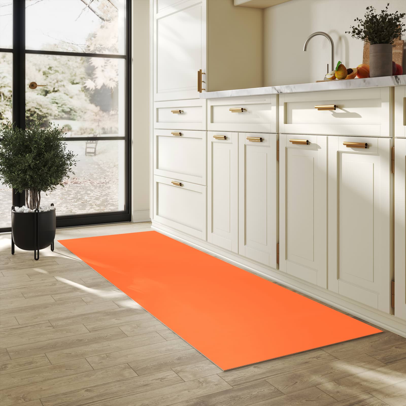 Waschbarer Bodenläufer Teppich mit Motiv Dunkeloranger Hintergrund I in heller Küche