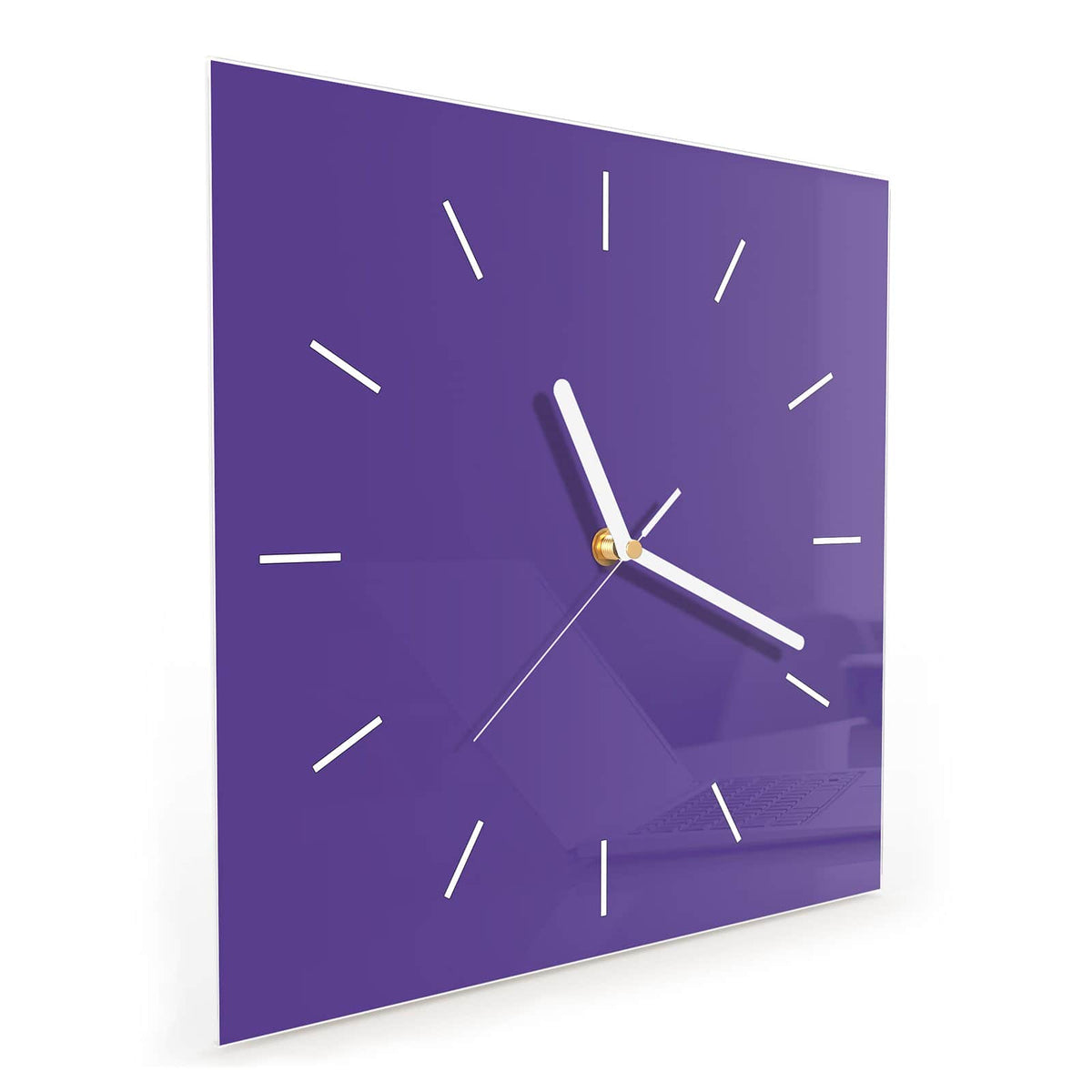Quadratische Wanduhr aus Glas Amethyst schräg von der Seite, 4 mm starkes Glas