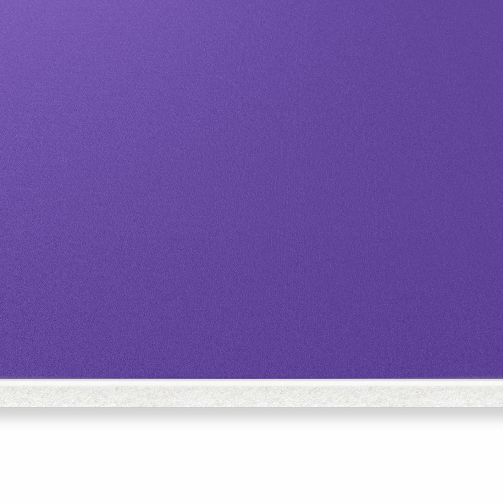 Strapazierfähiger Küchenläufer mit Motiv Lila Hintergrund I in seitlicher Ansicht