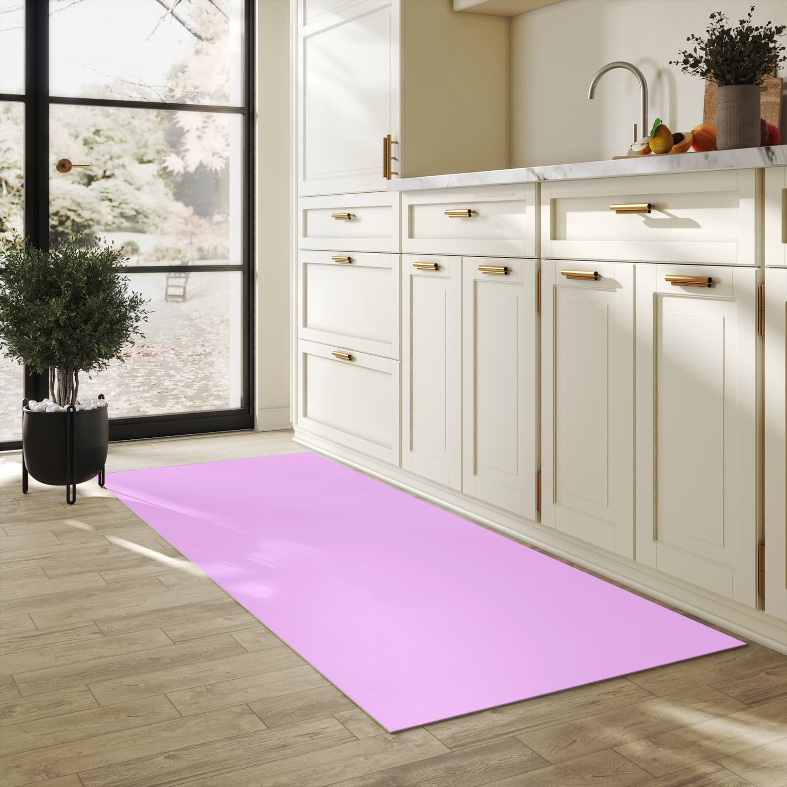 Rutschhemmender dünner Teppich mit Motiv Violetter Hintergrund II in heller Küche