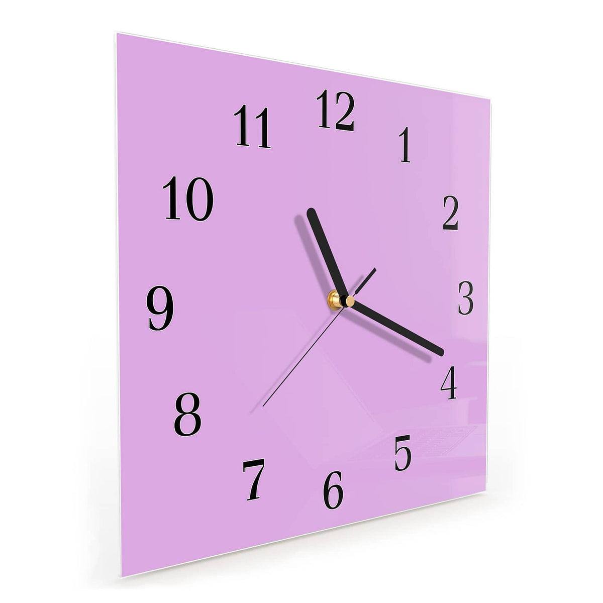 Quadratische Wanduhr aus Glas Fliederlila schräg von der Seite, 4 mm starkes Glas