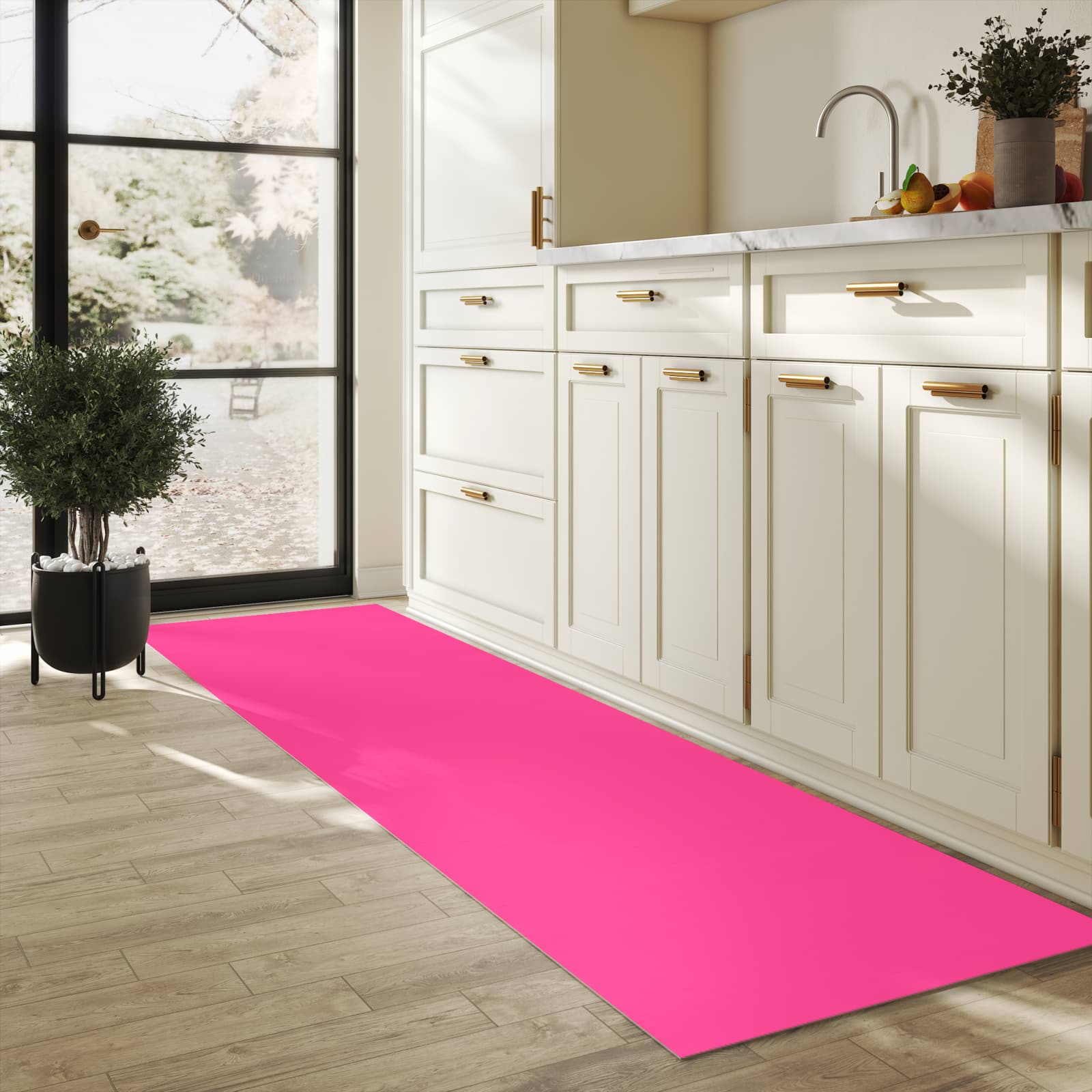 Formstabiler Küchenteppich mit Motiv Pinker Hintergrund in heller Küche