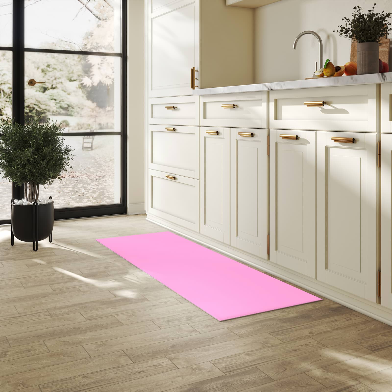 Wasserabweisender Küchenläufer mit Motiv Rosa Hintergrund in heller Küche