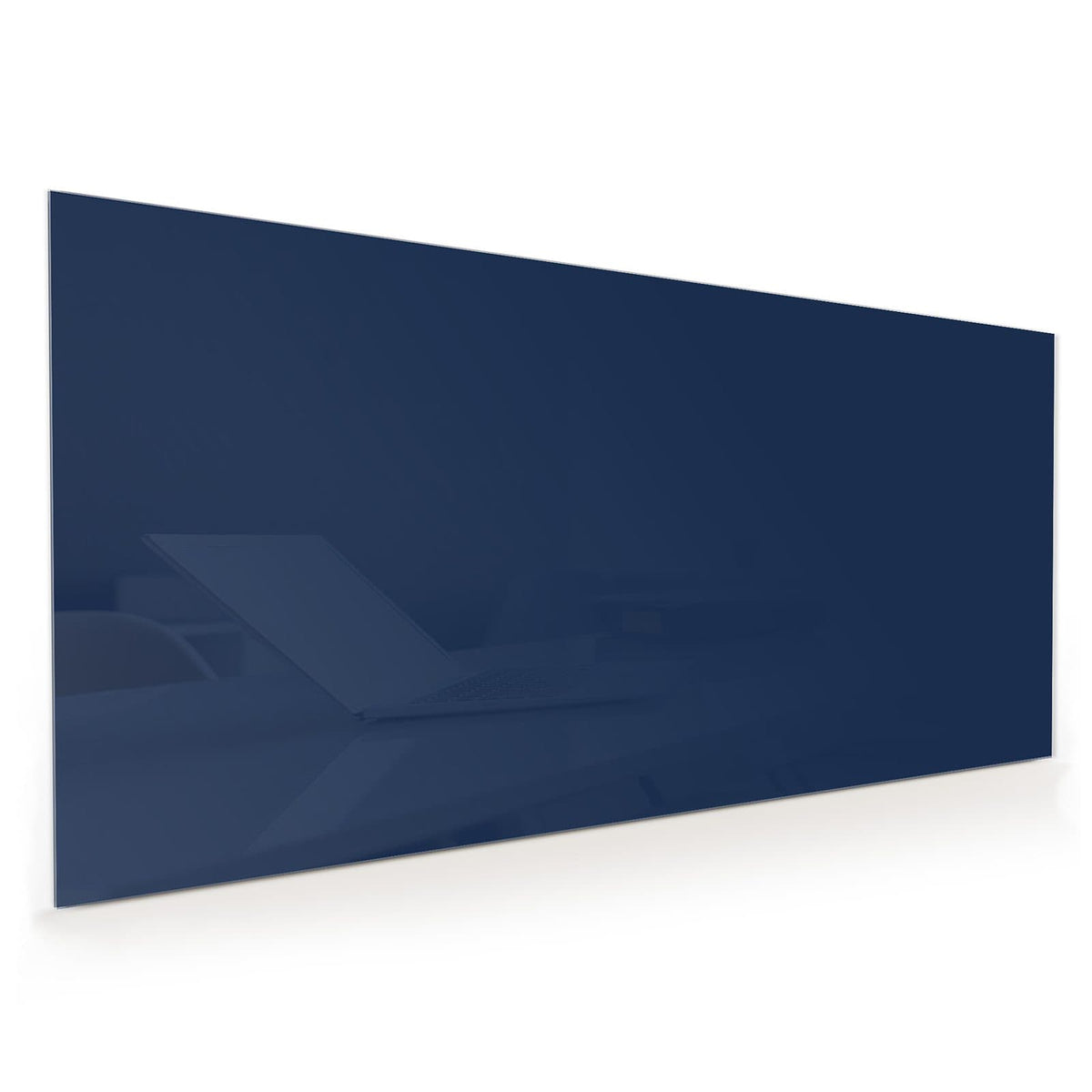 Küchenrückwand aus Glas im Hochformat mit Motiv Mitternachtsblau: Vollflächiges sehr dunkles, graustichiges Marineblau