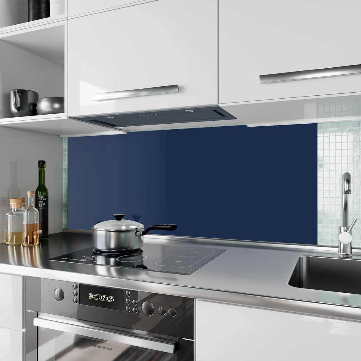 Küchenrückwand Mitternachtsblau aus Glas – Tiefes Marineblau als klare Fläche