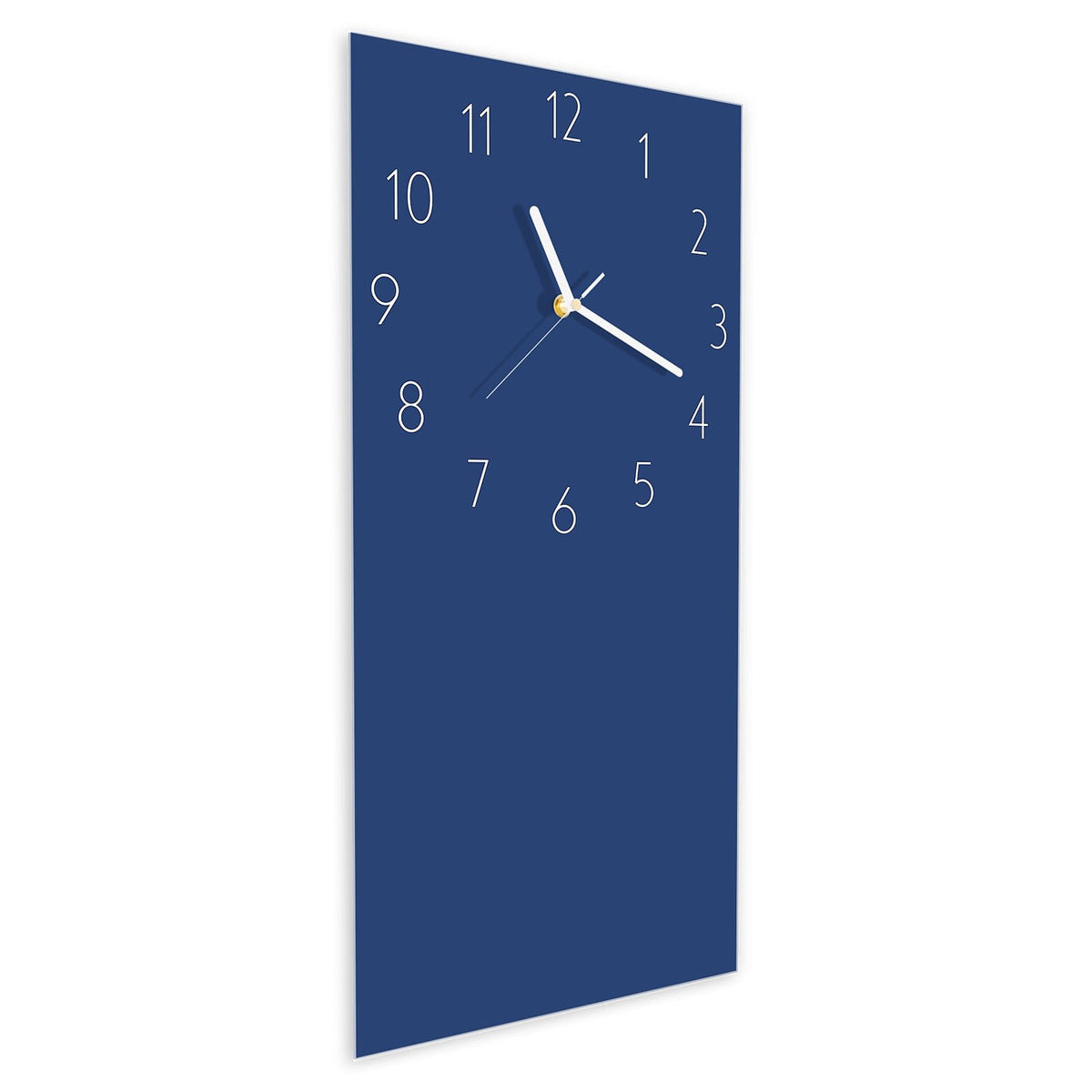 Wanduhr aus Glas im Hochformat Jeansblau schräg von der Seite, 4 mm starkes Glas