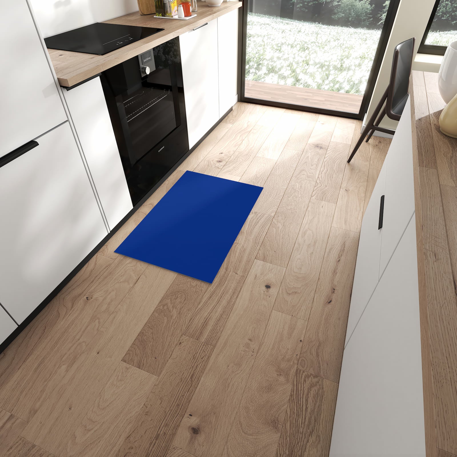 Wasserabweisender Teppich für Küche mit Motiv Königsblauer Hintergrund I in moderner Küche