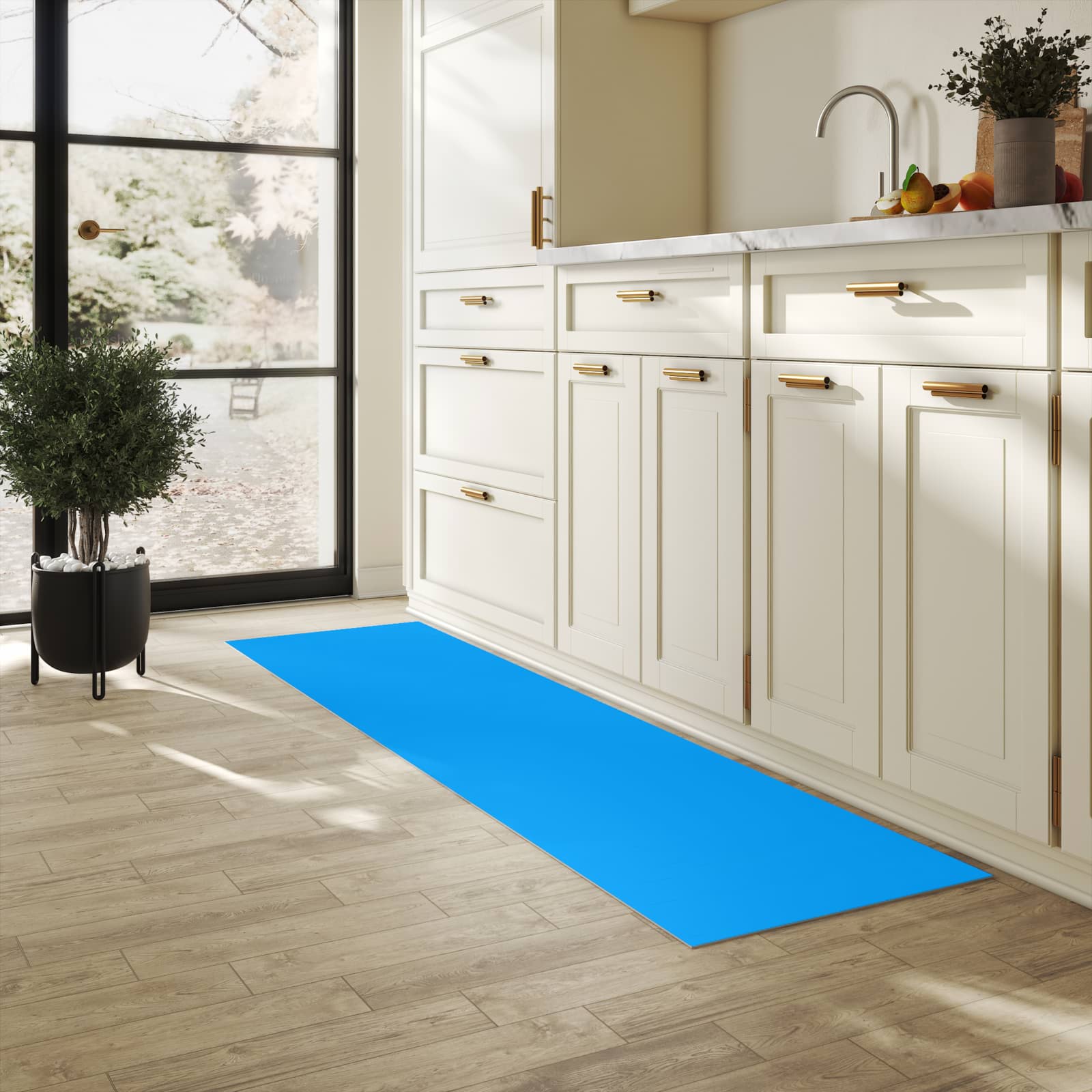 Bodenschonender rutschfester Küchenteppich mit Motiv Hellblauer Hintergrund II in heller Küche