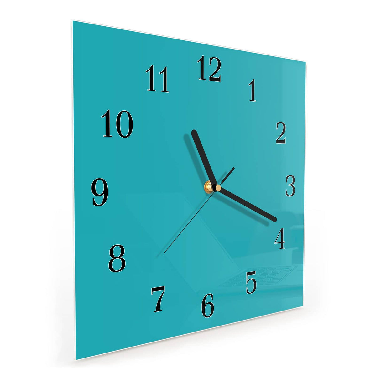Quadratische Wanduhr aus Glas Lagunentürkis schräg von der Seite, 4 mm starkes Glas