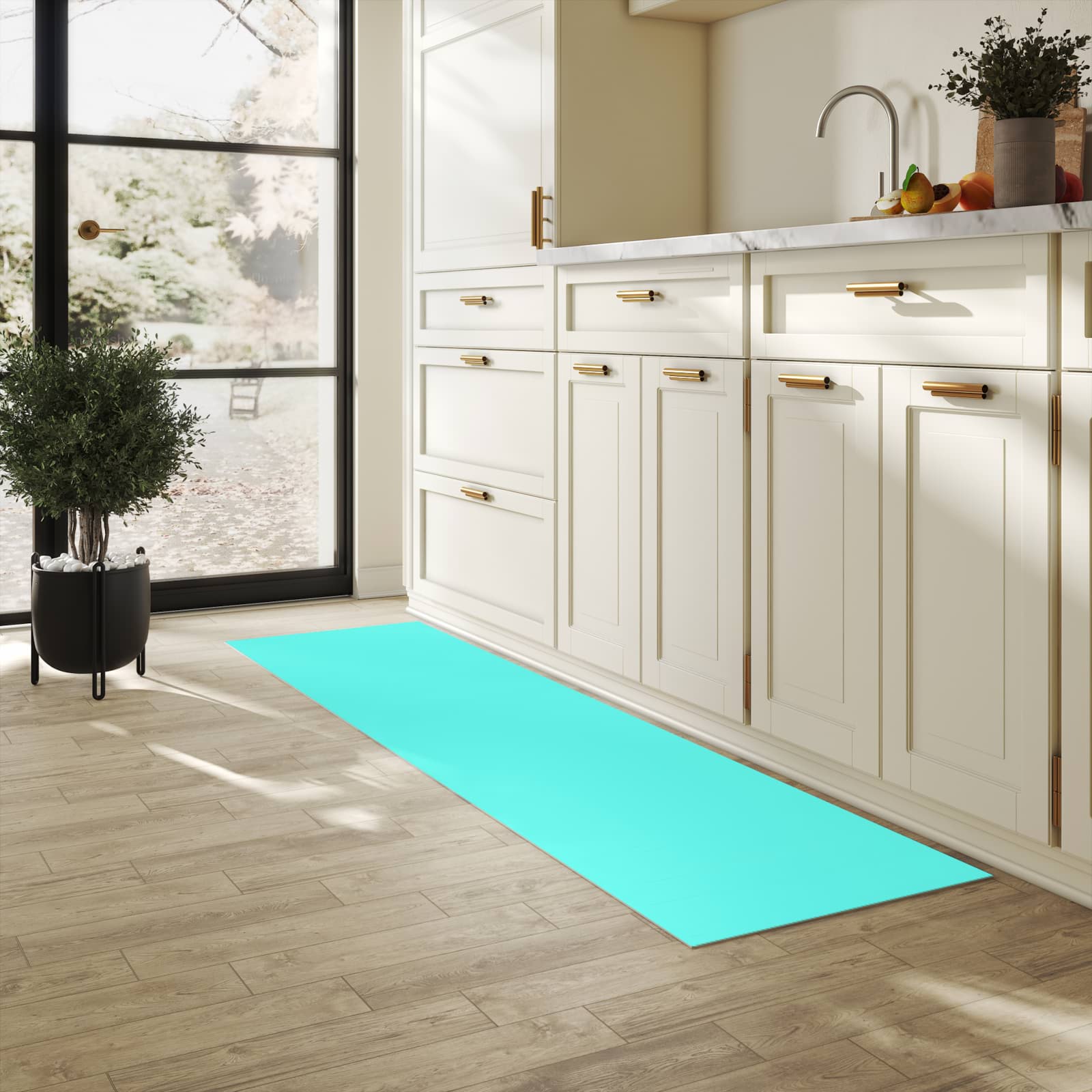 Zeitsparender Küchenteppich mit Motiv Mintblauer Hintergrund in heller Küche - leicht waschbar