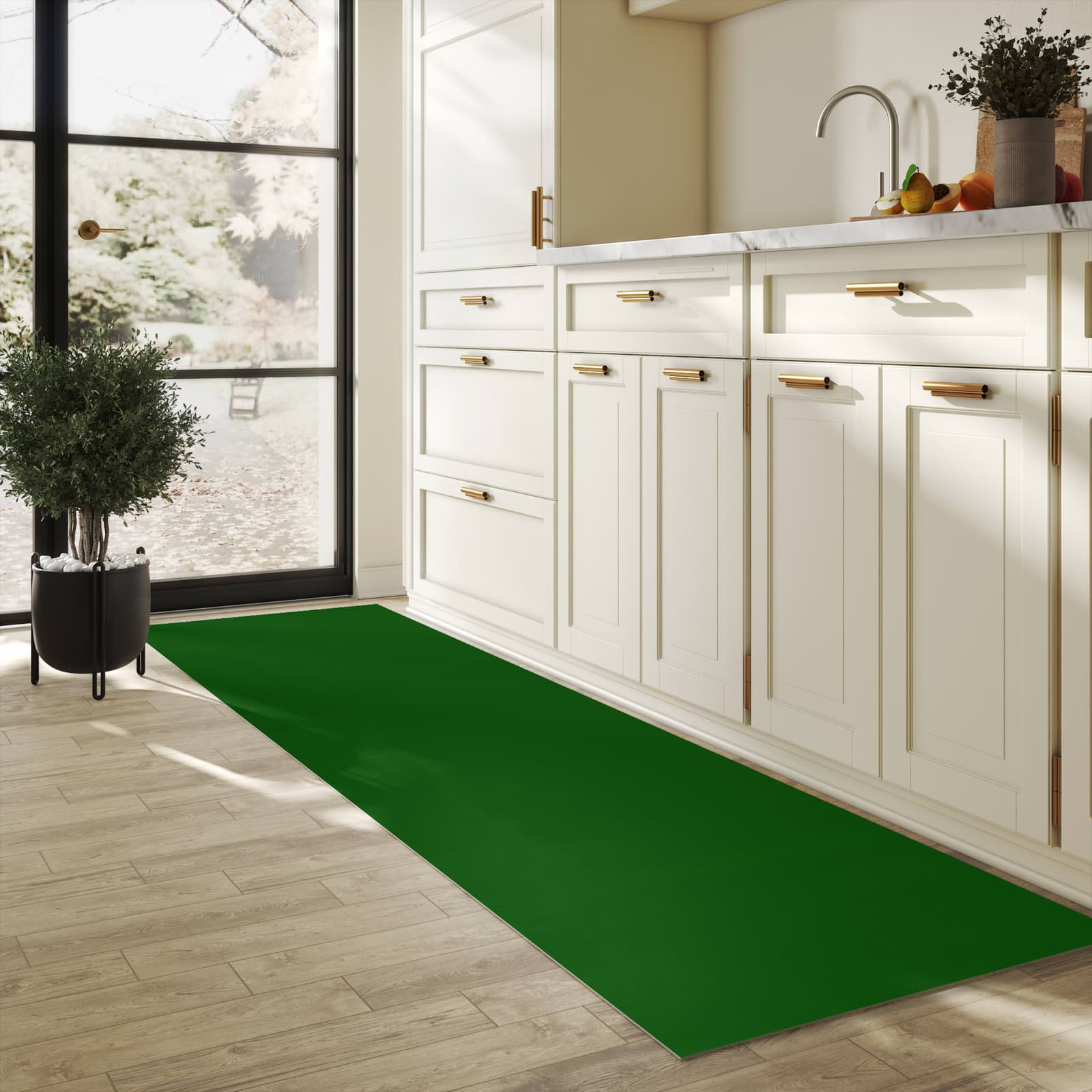 Bodenschonender Bodenläufer-Teppich mit Motiv Dunkelgrüner Hintergrund I in heller Küche