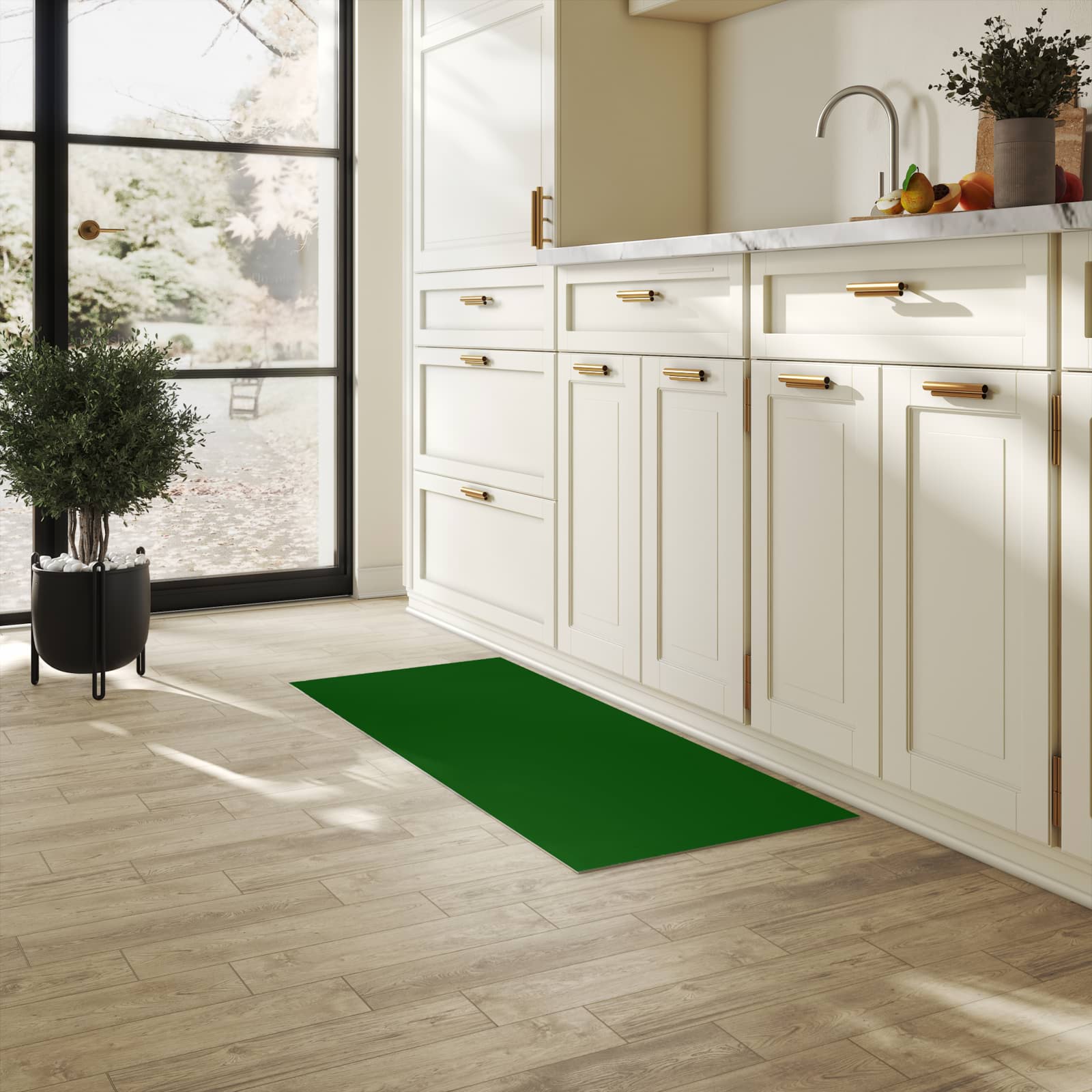 Rutschfester Läufer mit Motiv Dunkelgrüner Hintergrund I für Eingangsbereich in heller Küche