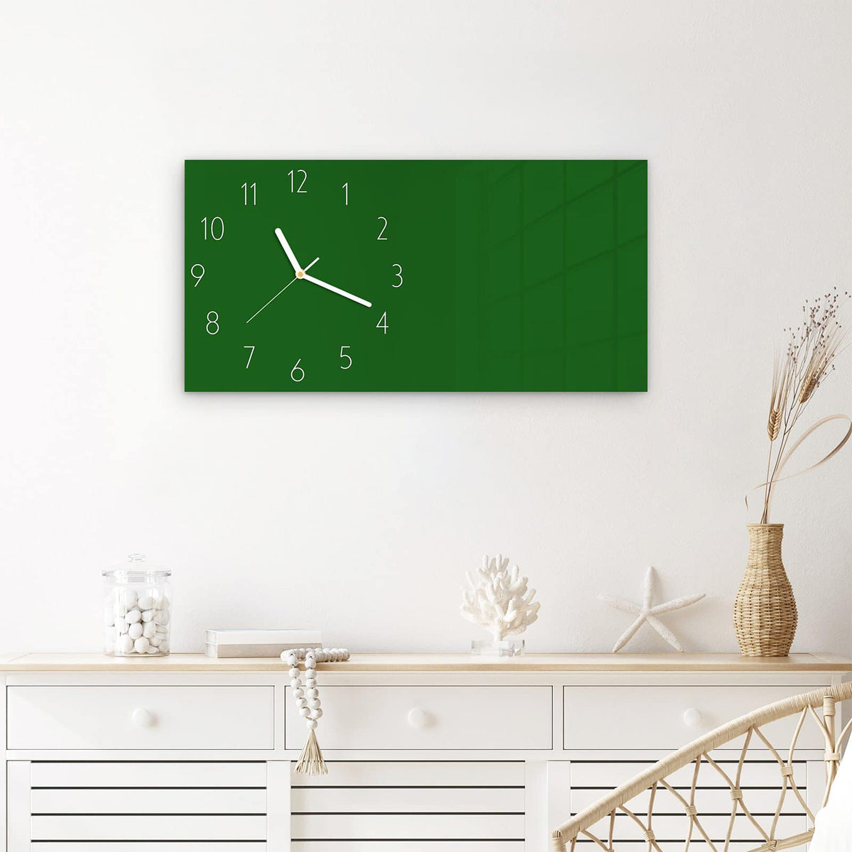 Wanduhr Dunkelgrüner Hintergrund II aus Glas – Querformat 60 × 30 cm – Sattes Dunkelgrün ohne Muster