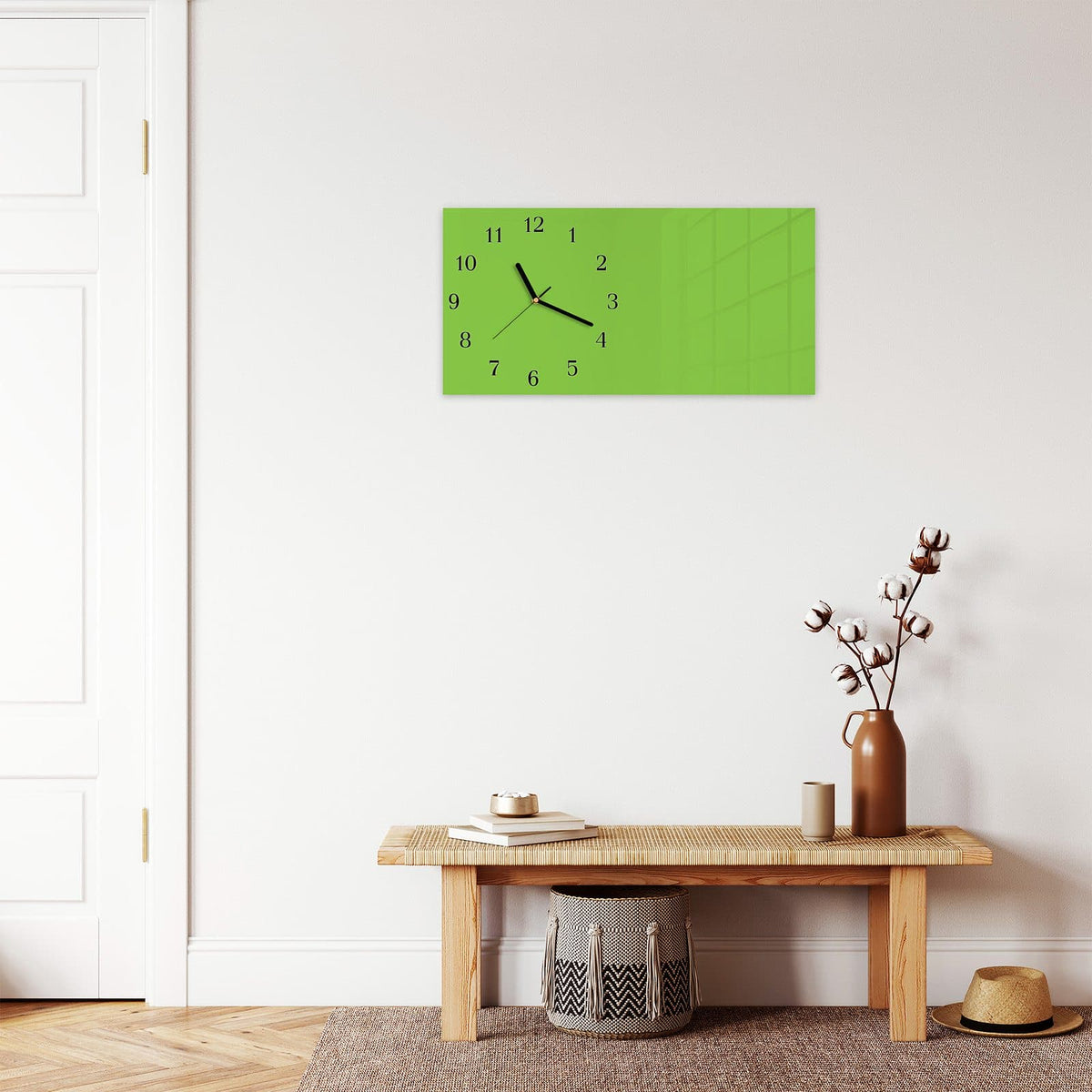Moderne Wanduhr aus Glas mit Farbtiefe – Wanduhr Hellgrüner Hintergrund aus Glas – Querformat 60 × 30 cm