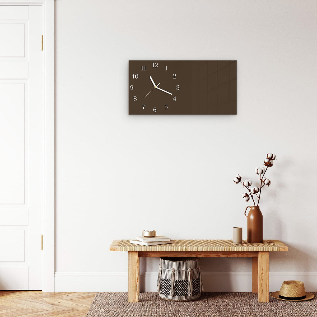 Moderne Wanduhr aus Glas mit Farbtiefe – Wanduhr Dunkelbrauner Hintergrund aus Glas – Querformat 60 × 30 cm