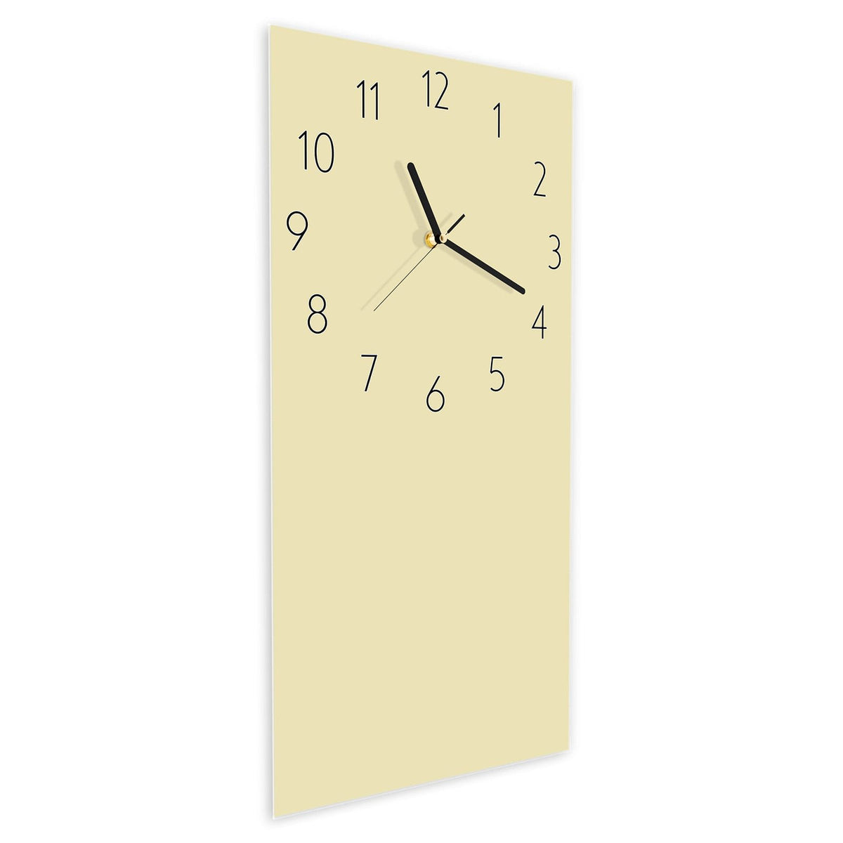 Wanduhr aus Glas im Hochformat Sandbeige schräg von der Seite, 4 mm starkes Glas