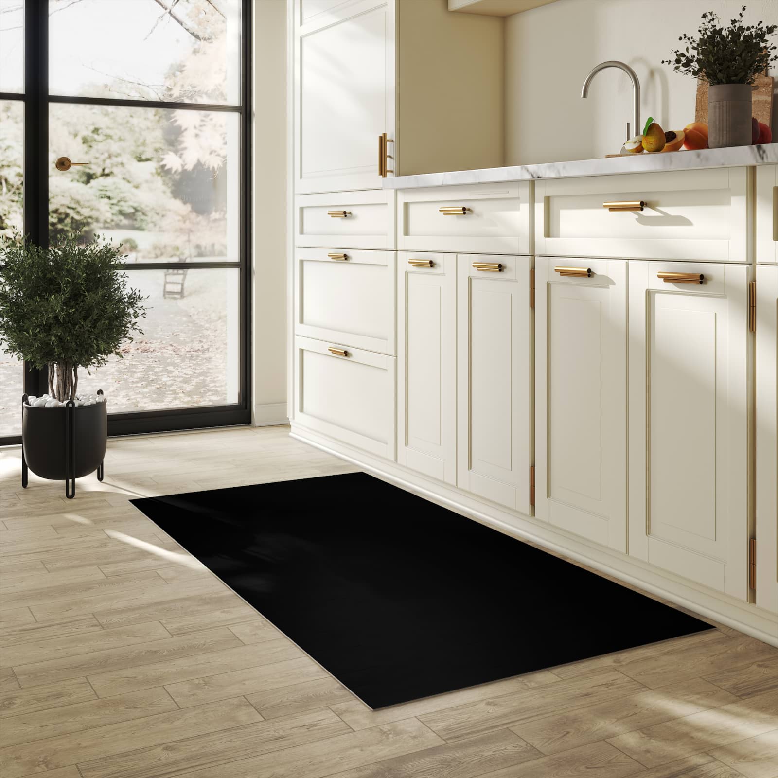 Küchenteppich mit schwarzem Hintergrund-Motiv in der Küche, bietet Trittkomfort