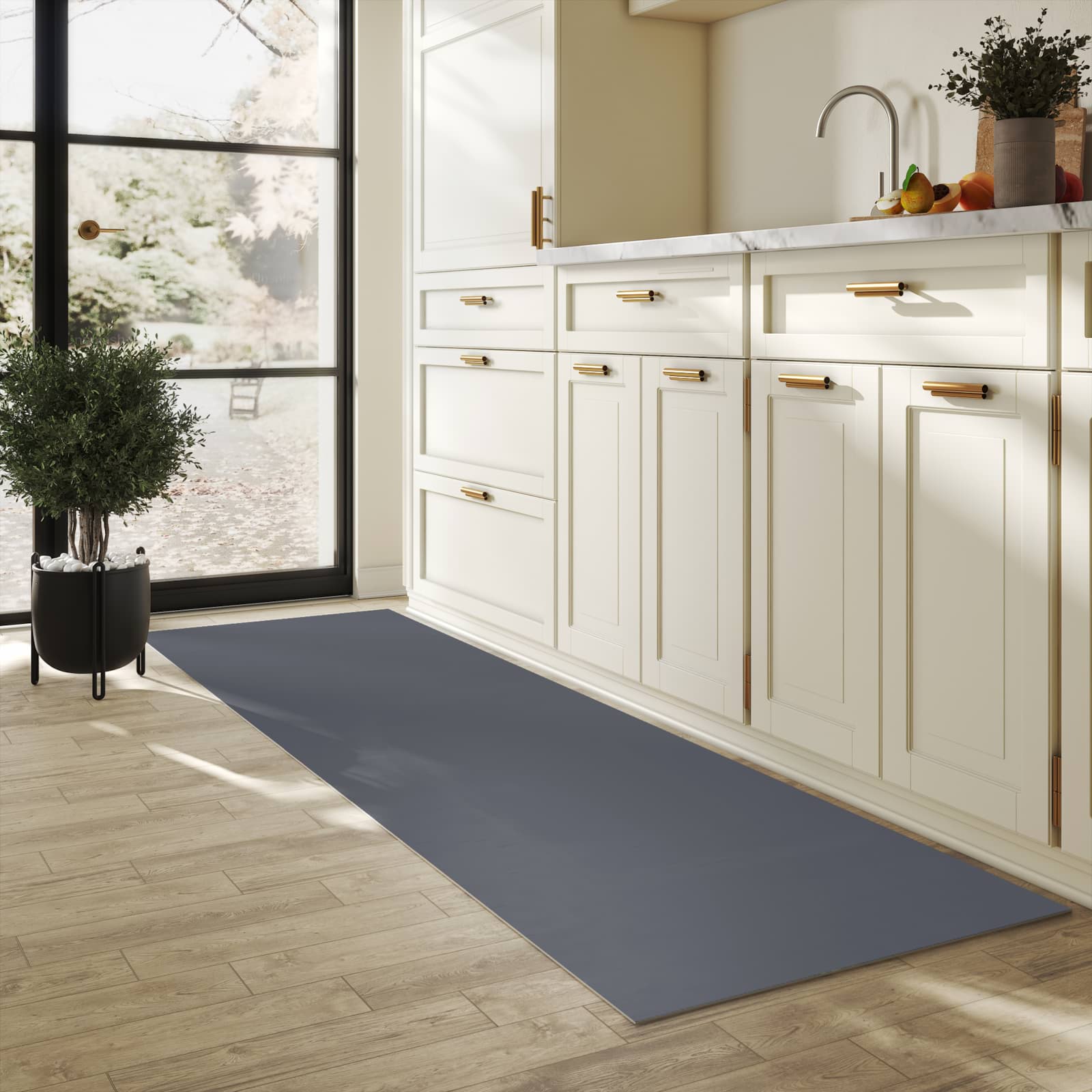 Geräuschdämpfender Küchenläufer mit dunkelgrauem Hintergrund-Motiv in der Küche