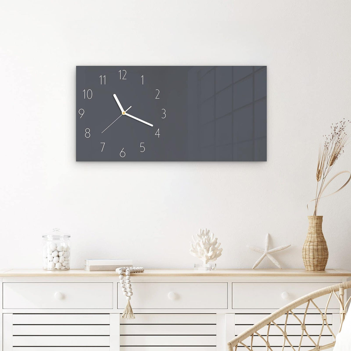 Wanduhr Dunkelgrauer Hintergrund aus Glas – Querformat 60 × 30 cm – Dunkles Grau als ruhige Fläche